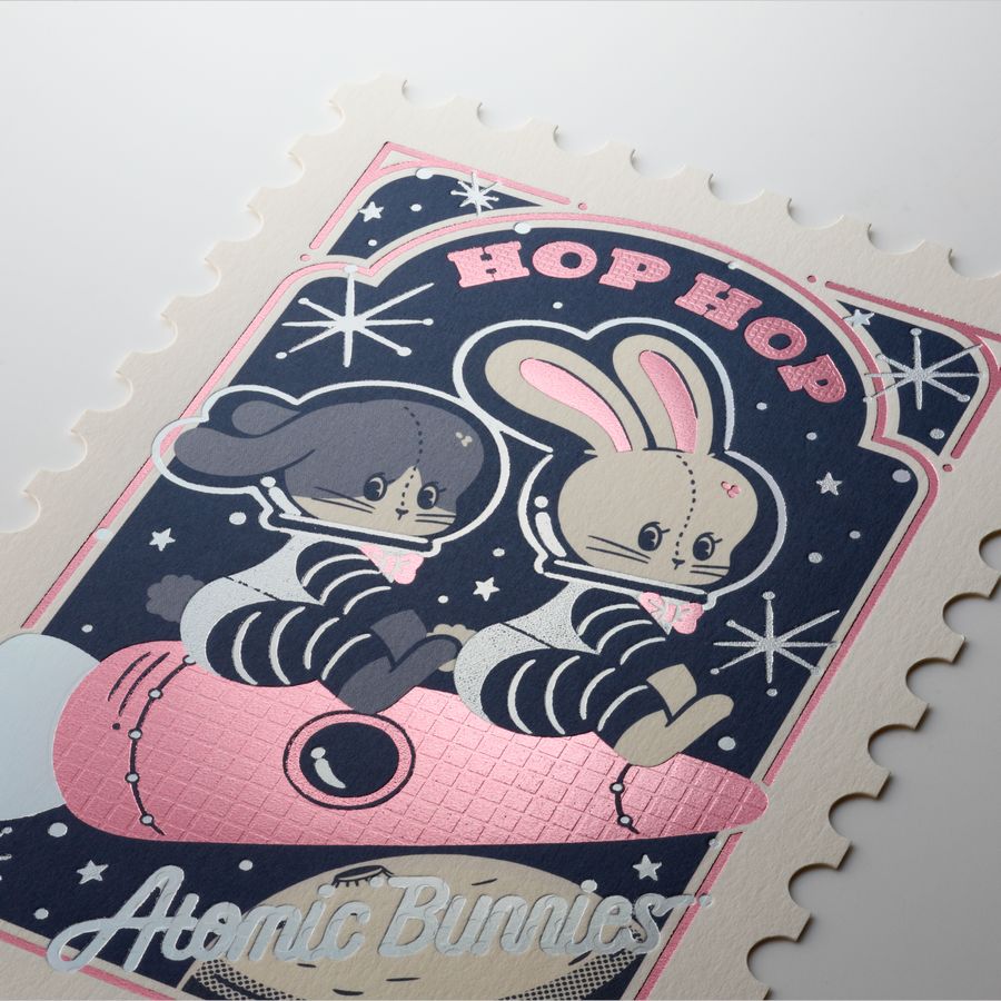 ROKKAKU ob1toy 郵票造型燙金明信片「Atomic Bunnies 原子兔兔」｜日本製